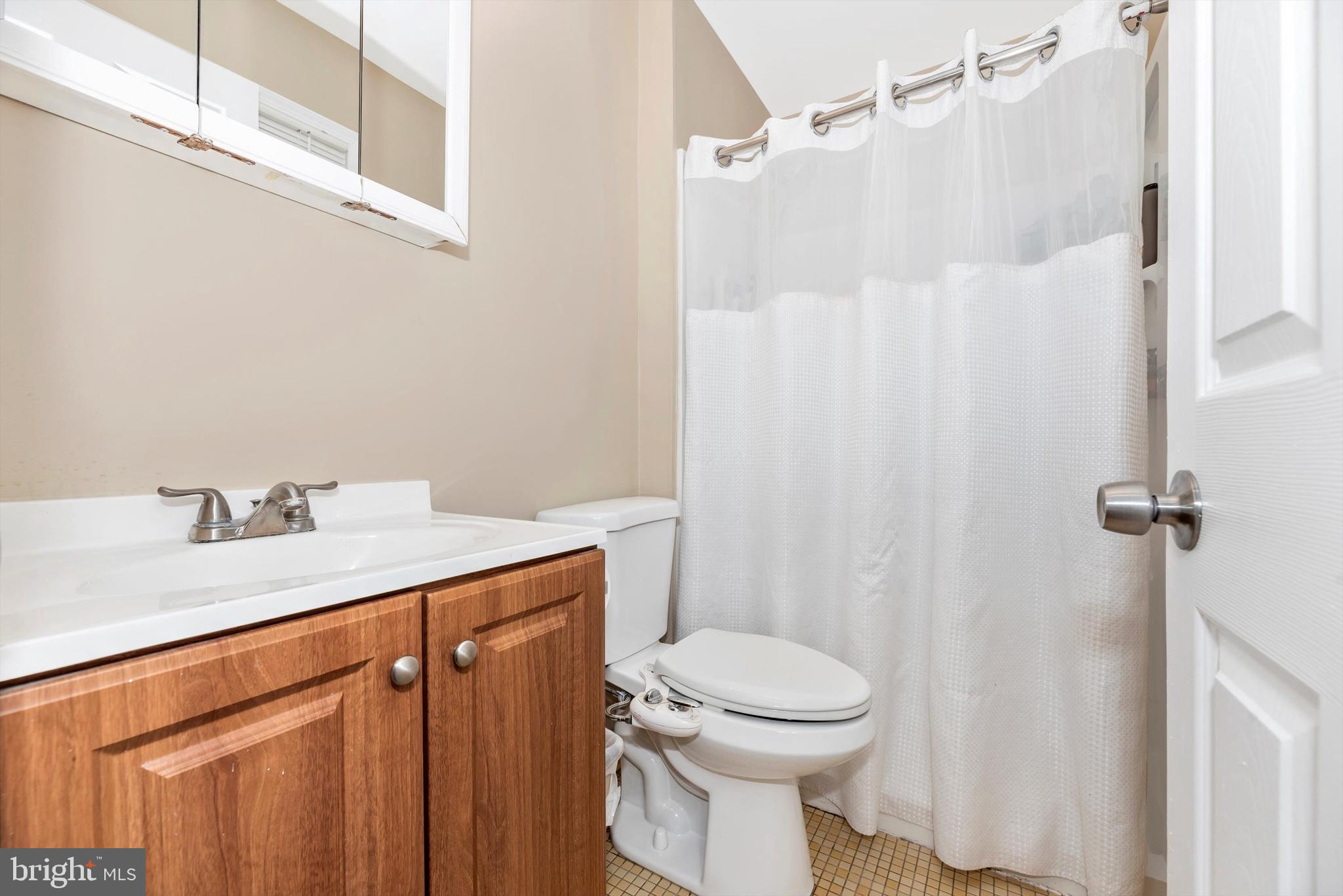 23805 Stringtown Road Clarksburg, MD 20871 - Photo 26 of 49 Primary Bathroom