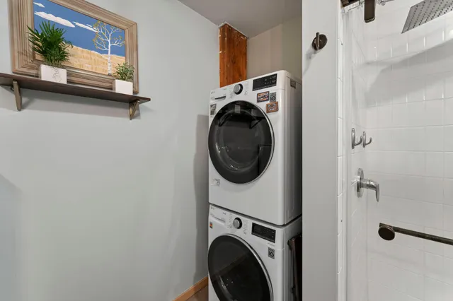 $290,000 | 406 Wacouta Street, Unit 515, St. Paul, MN 55101