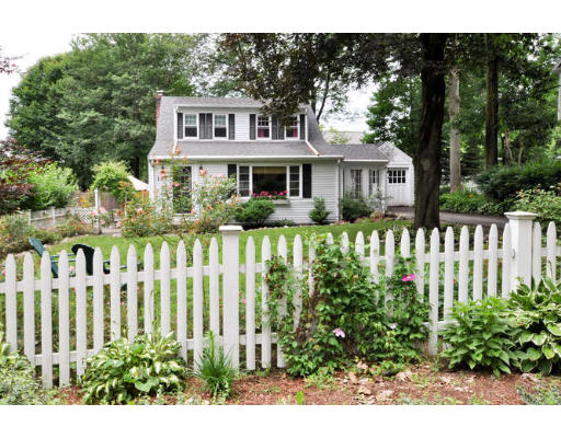 11 Hamblen Street Lexington, MA 02421 - Photo 1 of 20 Gallery Image 1
