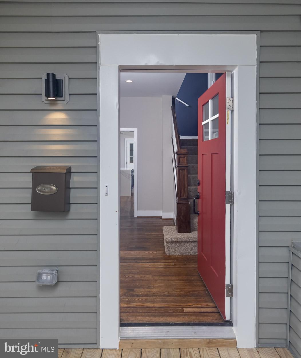 652 Orpington Road Baltimore, MD 21229 - Photo 4 of 40