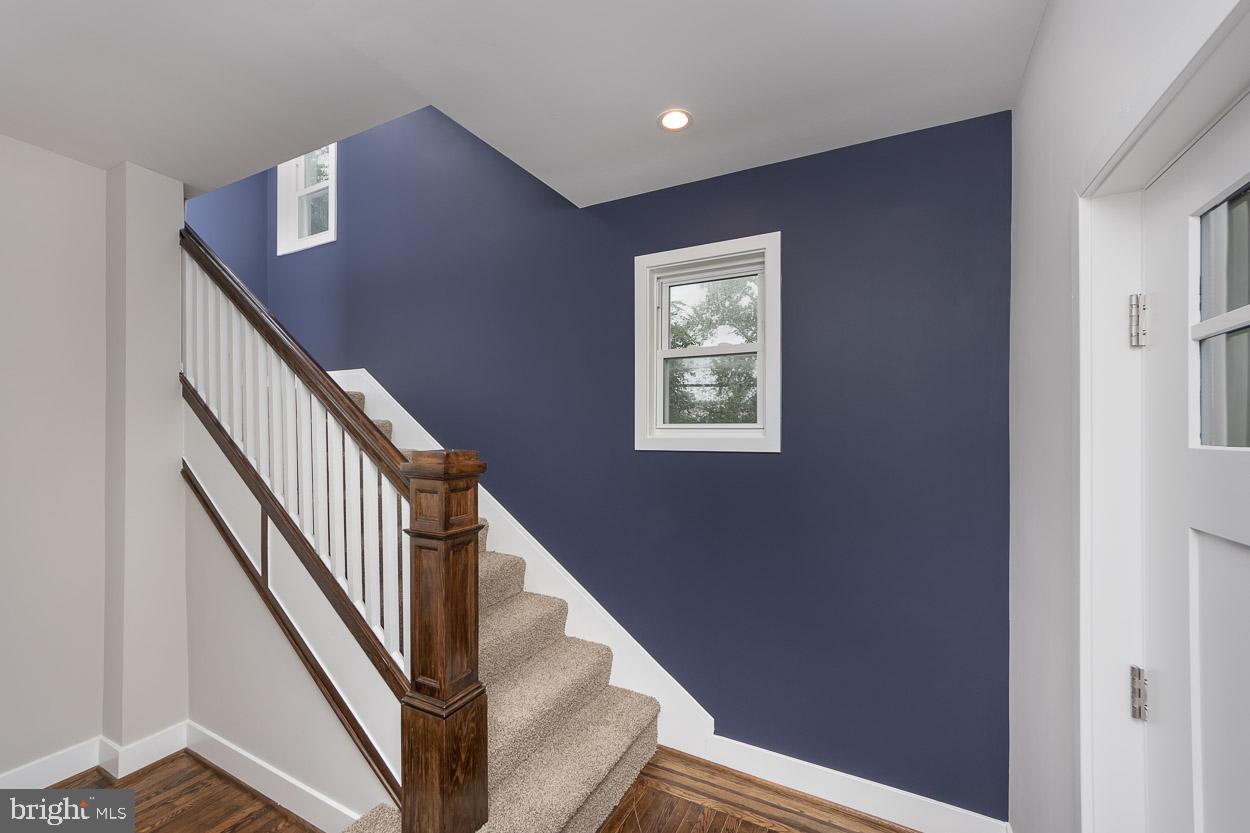 652 Orpington Road Baltimore, MD 21229 - Photo 5 of 40