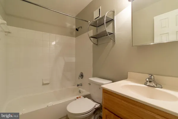$2,000 | 35 Pickering Court, Unit 3502, Germantown, MD 20874