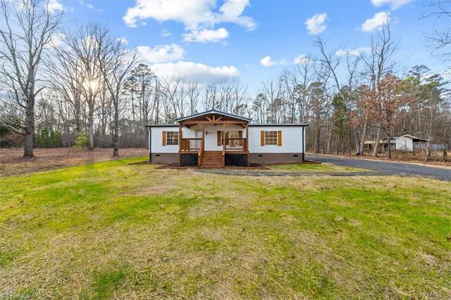 $250,000 | 274 Valley Drive, Lexington, NC 27292