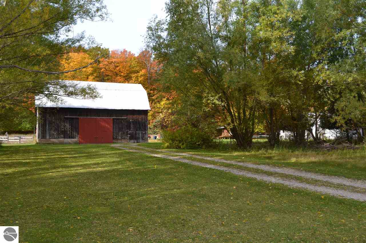 10470 South Cedar Road Cedar, MI 49621 - Photo 7 of 81 1796339-6.JPG