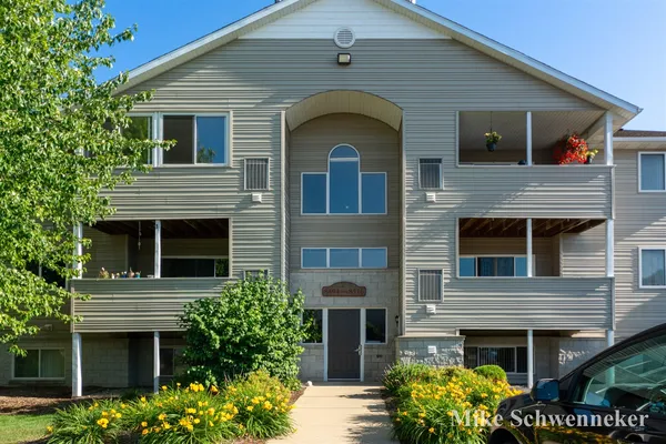 $199,900 | 8496 North Jasonville Court Southeast, Unit 102, Caledonia, MI 49316