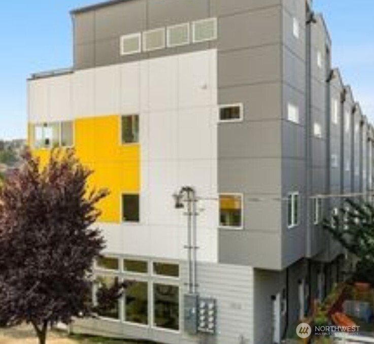 1919 24th Avenue South, Unit D Seattle, WA 98144 - Photo 2 of 35