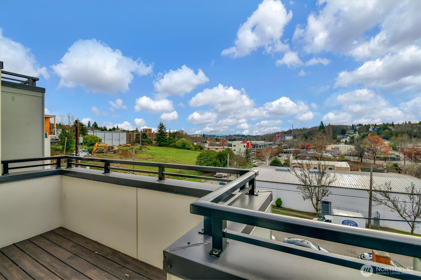 1919 24th Avenue South, Unit D Seattle, WA 98144 - Photo 22 of 35 a view of a terrace with skyline