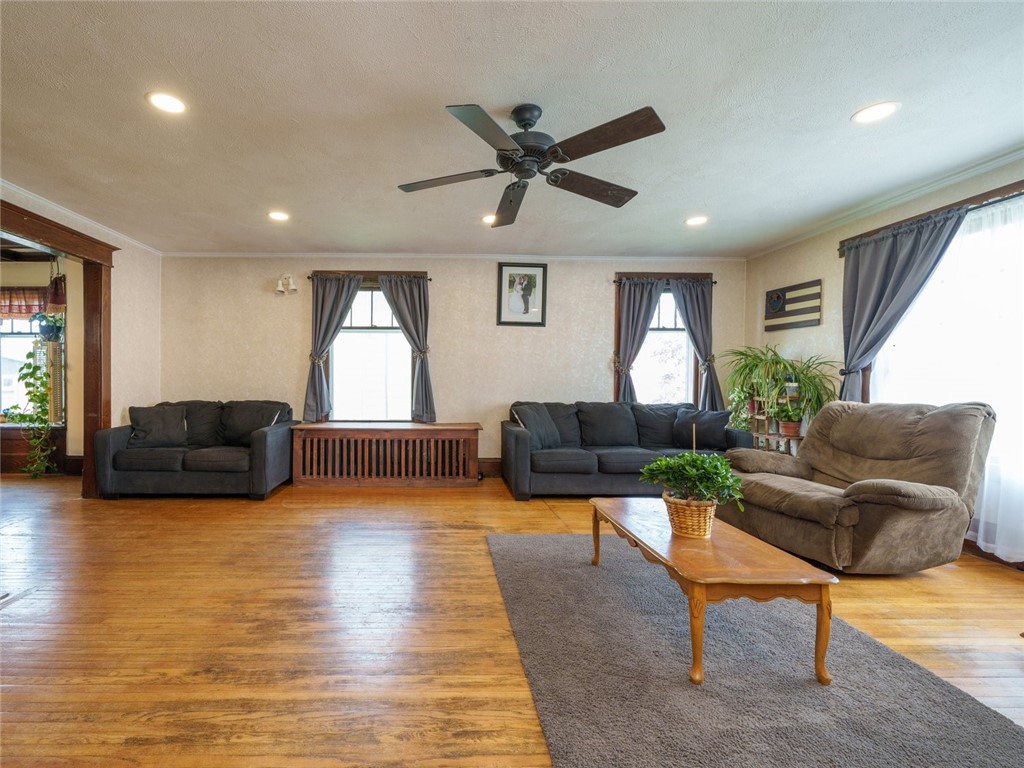 141 Grace Avenue Arcadia, NY 14513 - Photo 3 of 22