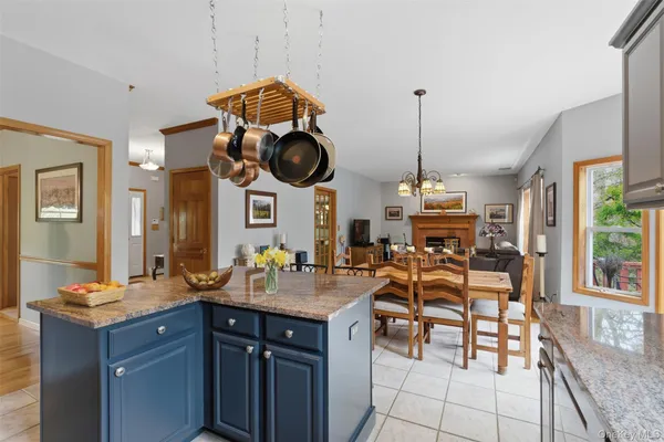 $749,000 | 17 Woodridge Drive, Chester, NY 10918