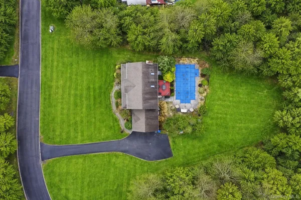 $749,000 | 17 Woodridge Drive, Chester, NY 10918