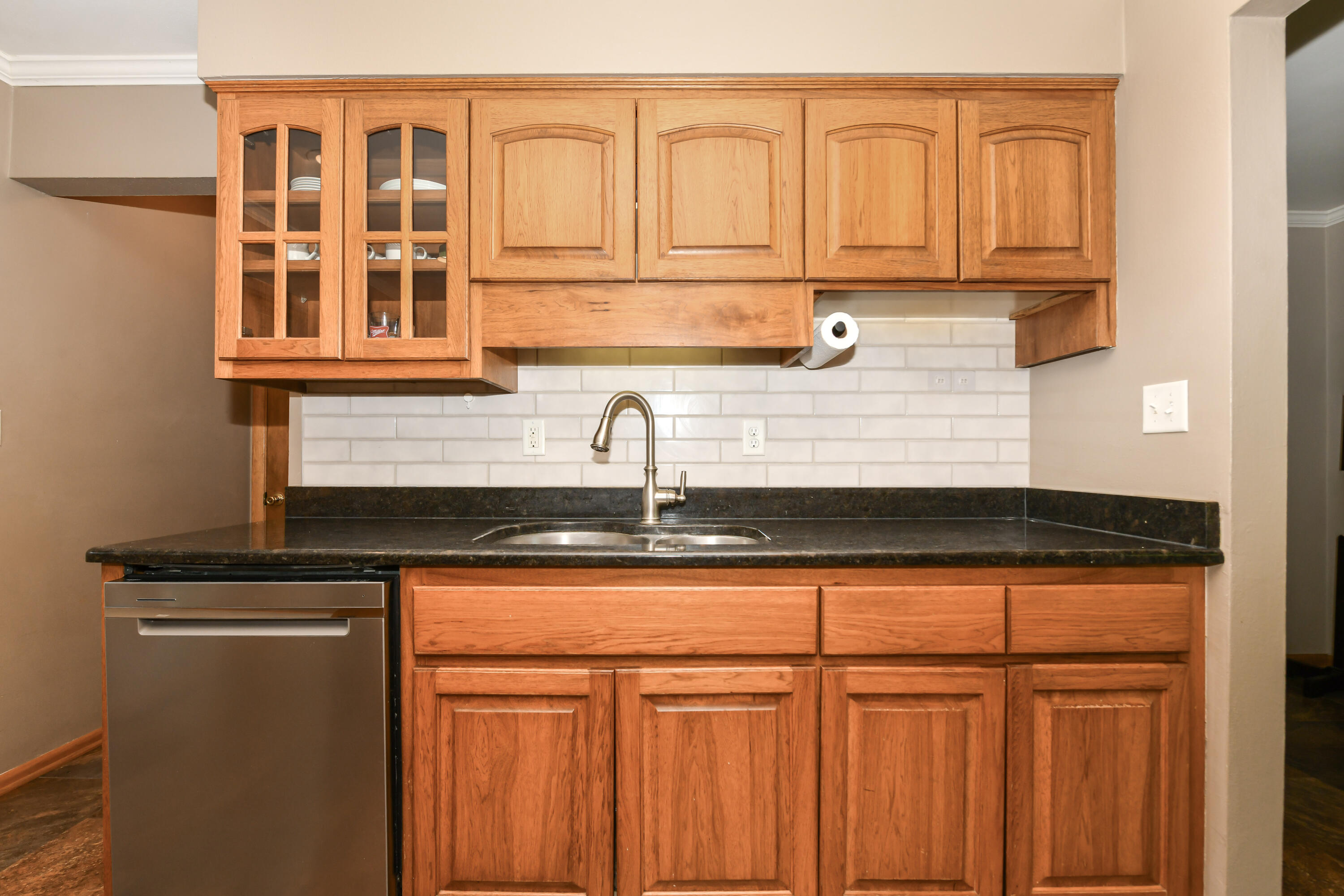 1900 North 166th Street Brookfield, WI 53005 - Photo 10 of 38 Kitchen Counter
