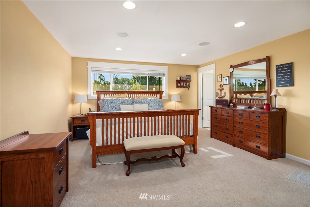 727 Caspers Street Edmonds, WA 98020 - Photo 12 of 25 Gallery Image 12