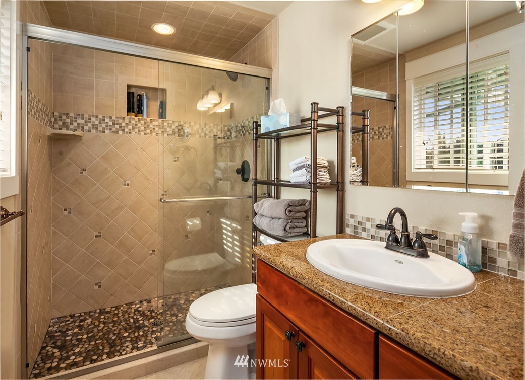 727 Caspers Street Edmonds, WA 98020 - Photo 13 of 25 Gallery Image 13