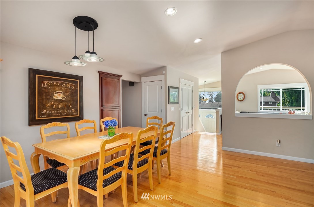 727 Caspers Street Edmonds, WA 98020 - Photo 10 of 25 Gallery Image 10