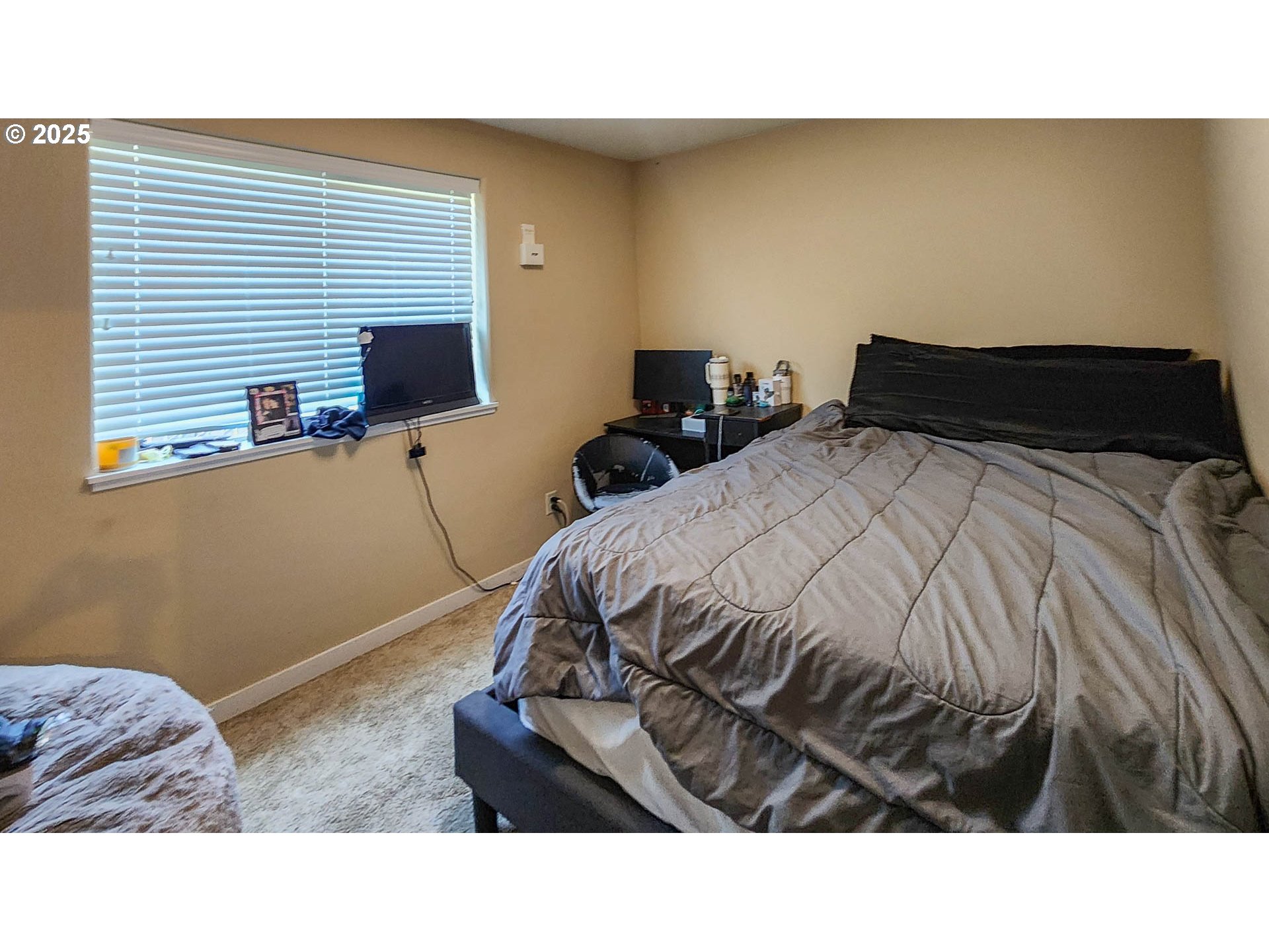 5135 Southwest Grange Road Roseburg, OR 97471 - Photo 21 of 27 a black and white photo of a couch