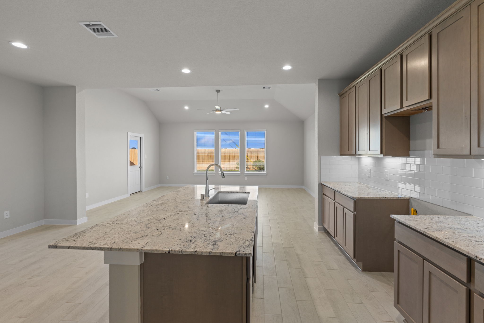 3018 Boulder Ridge Drive Rosenberg, TX 77471 - Photo 7 of 45