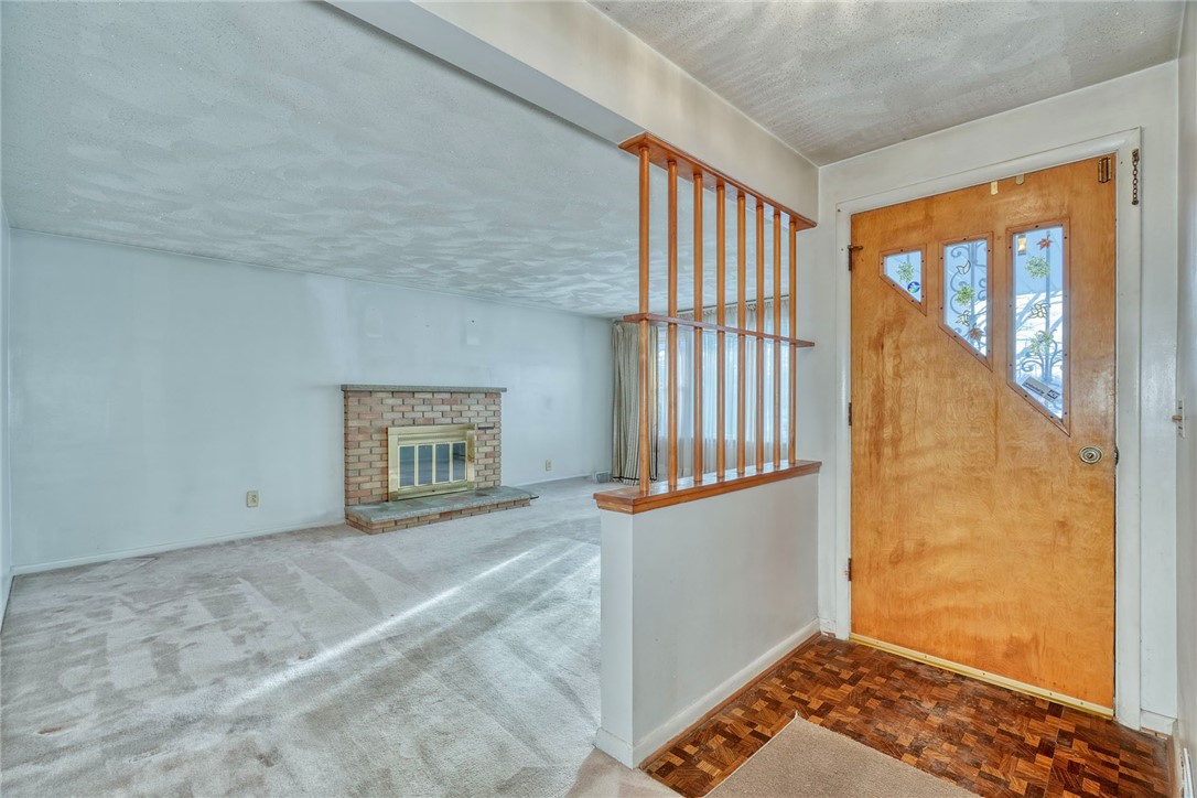 1010 Stone Road Greece, NY 14616 - Photo 5 of 21