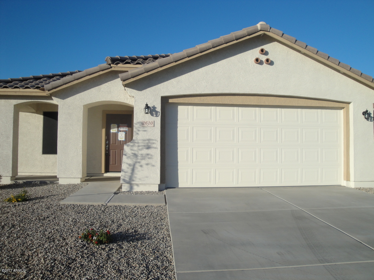 2610 West Roeser Road Phoenix, AZ 85041 - Photo 1 of 20 2610 W. Roeser - Facade