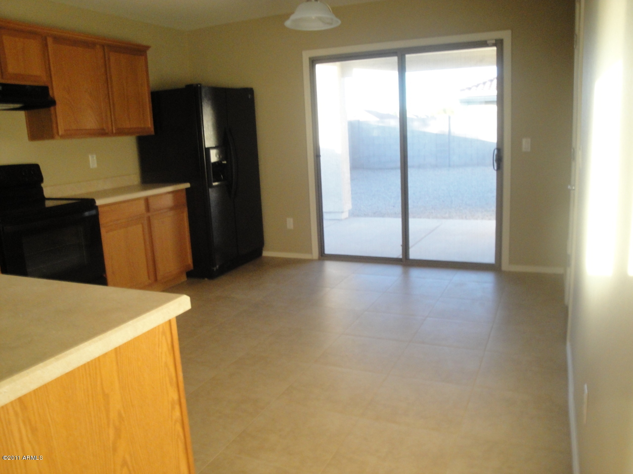 2610 West Roeser Road Phoenix, AZ 85041 - Photo 4 of 20 Kitchen Area