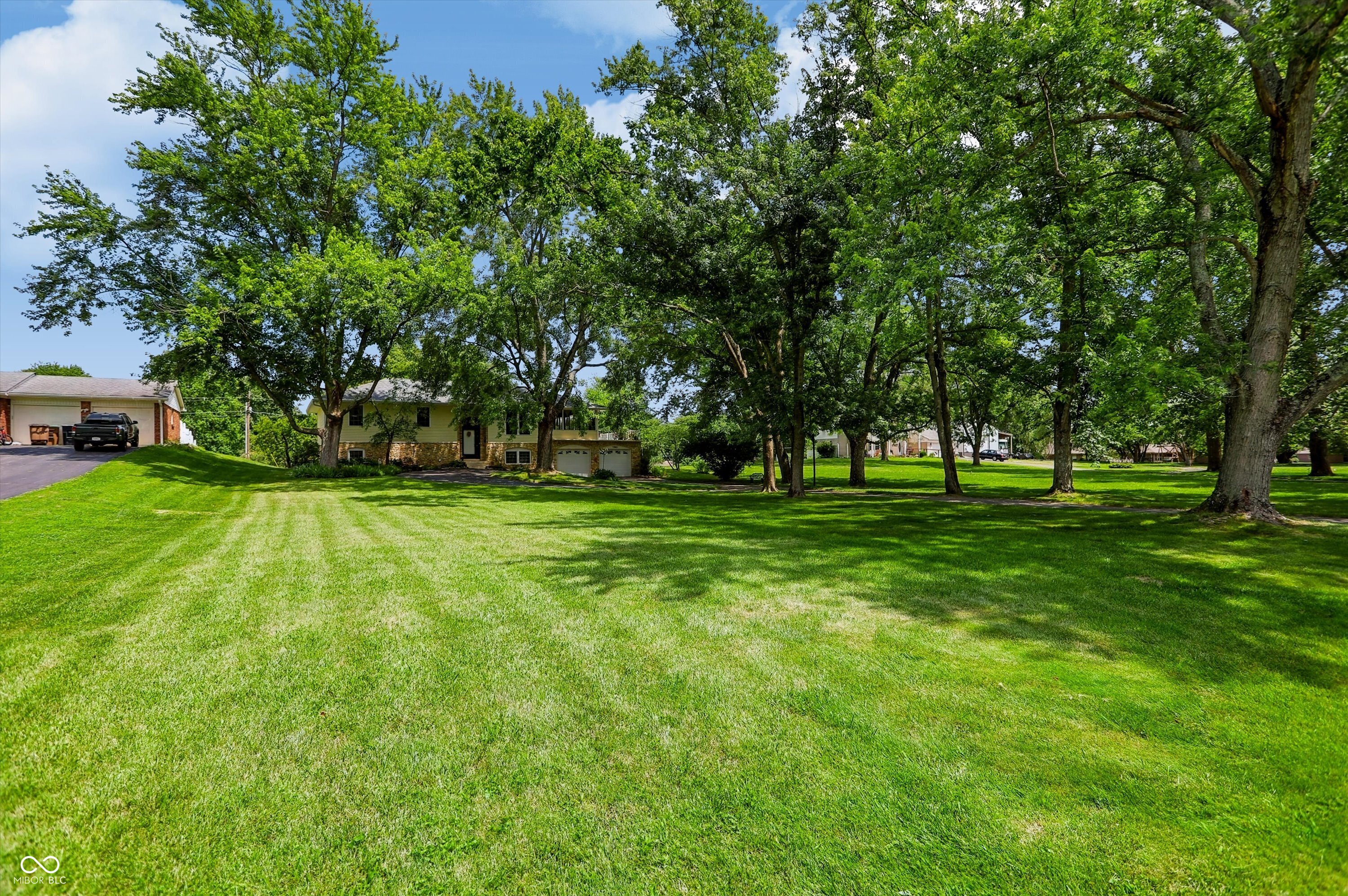 3305 Virginia Street Columbus, IN 47203 - Photo 41 of 42