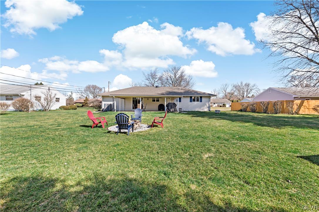 5573 Mohawk Drive Bethlehem, PA 18017 - Photo 2 of 17