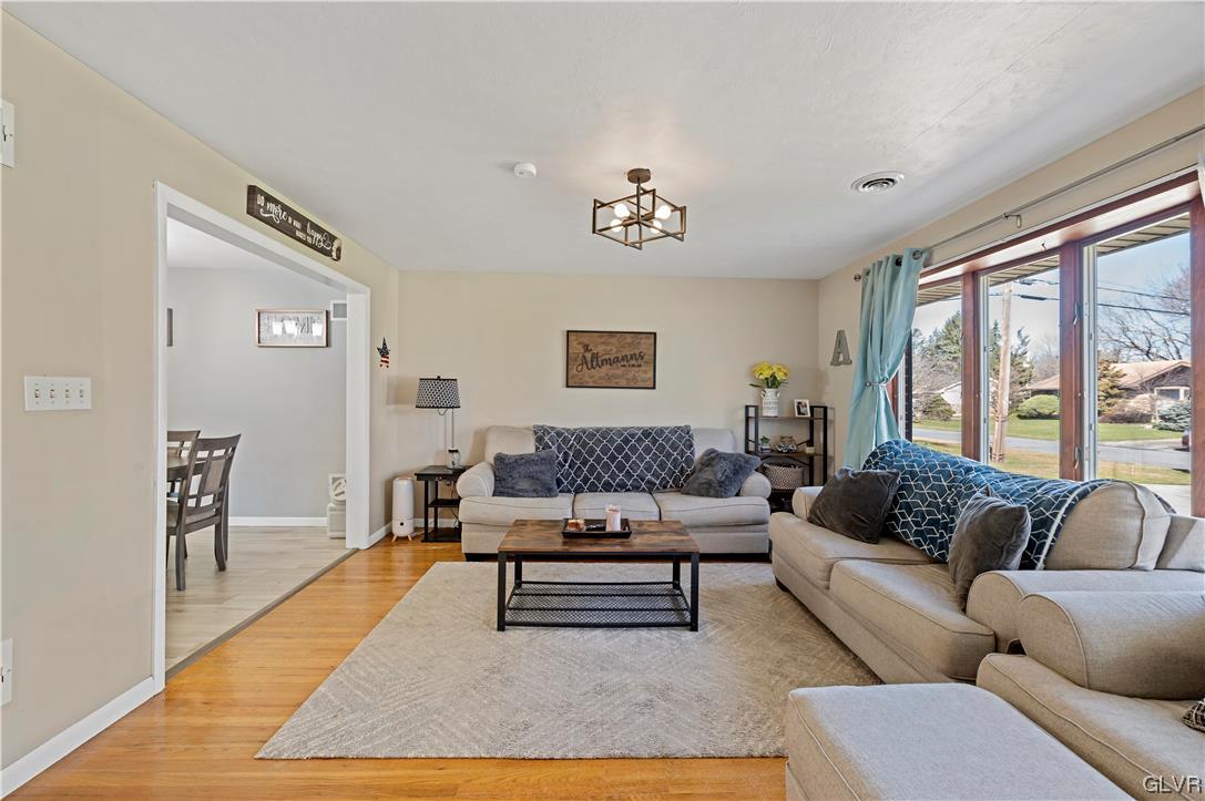 5573 Mohawk Drive Bethlehem, PA 18017 - Photo 5 of 17