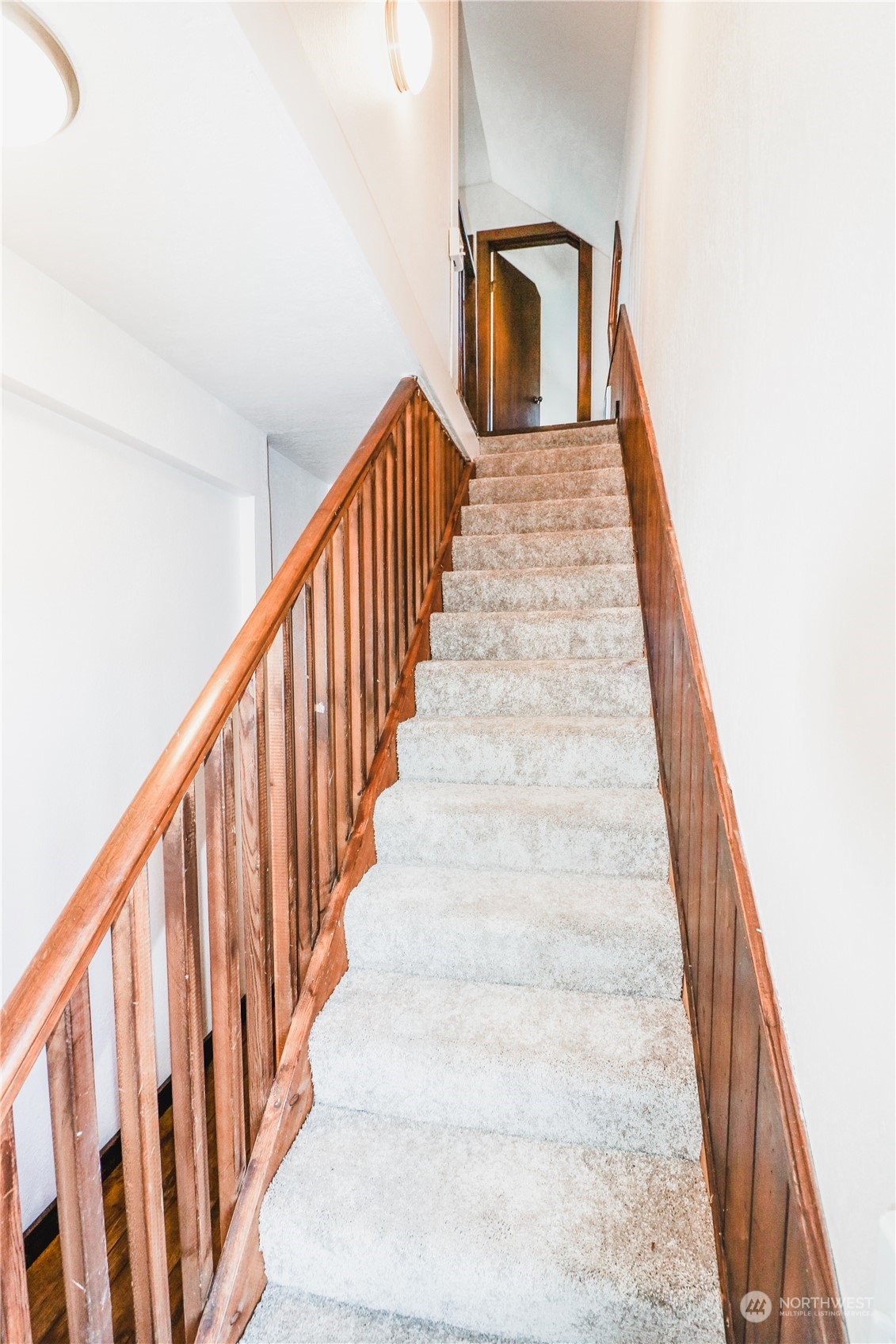 107 South M Street Aberdeen, WA 98520 - Photo 14 of 24 a view of a staircase