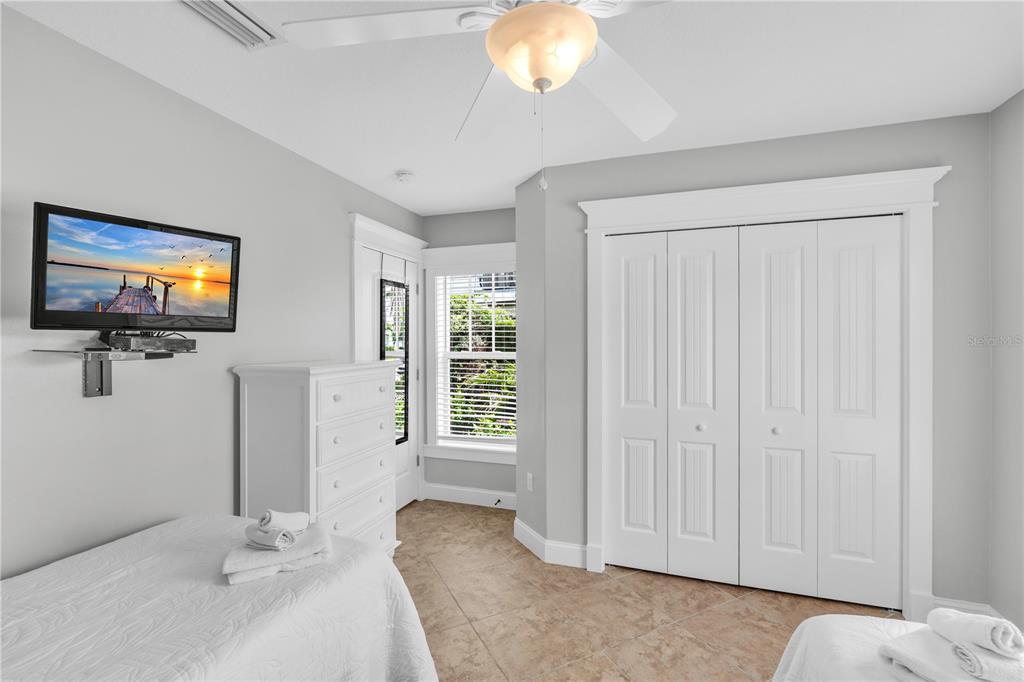 302 67th Street Holmes Beach, FL 34217 - Photo 26 of 38 a view of a livingroom with furniture