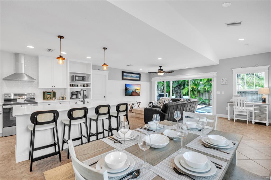 302 67th Street Holmes Beach, FL 34217 - Photo 5 of 38