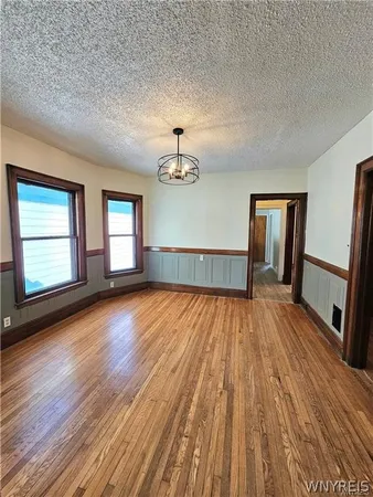 $1,800 | 891 Richmond Avenue, Buffalo, NY 14222