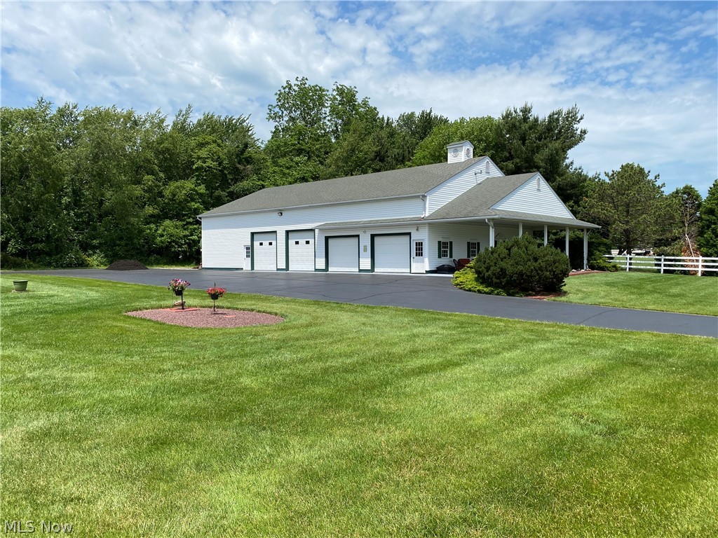 8010 Rice Road Amherst, OH 44001 - Photo 9 of 35