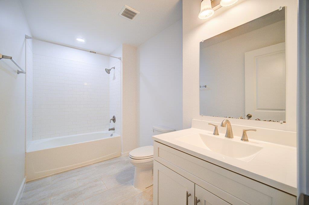 31 Pinto Road Middletown, NY 10941 - Photo 20 of 23 a bathroom with a sink a toilet and a bathtub