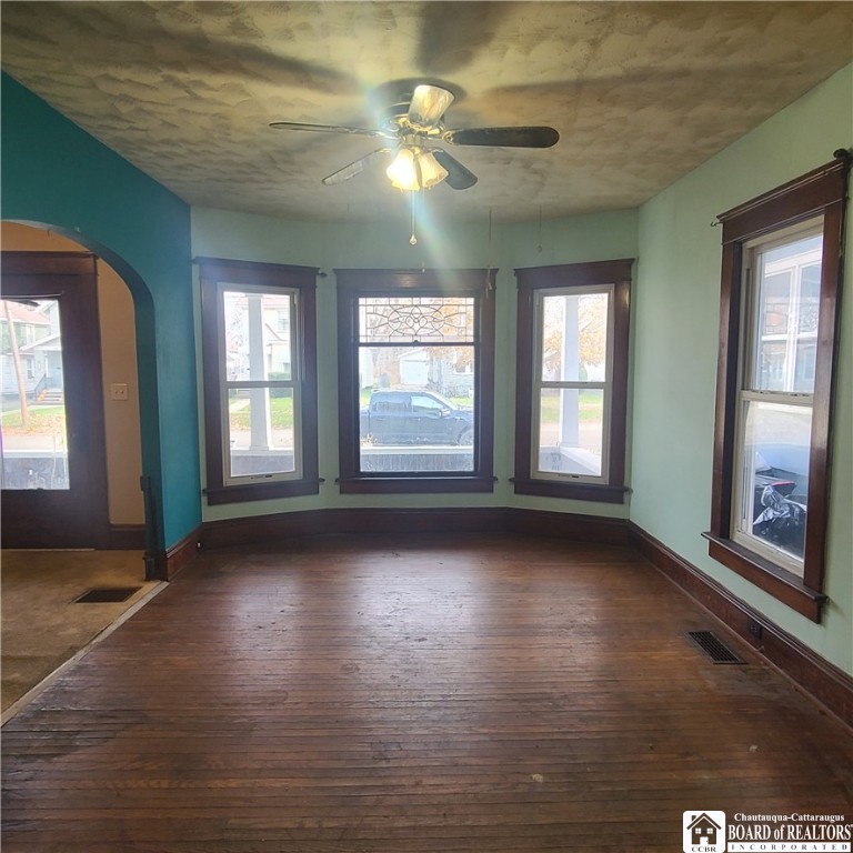 769 Deer Street Dunkirk, NY 14048 - Photo 8 of 25 Living room