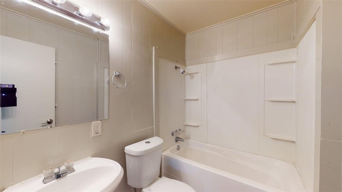 206 Lynn Drive, Unit C Bryan, TX 77801 - Photo 12 of 14