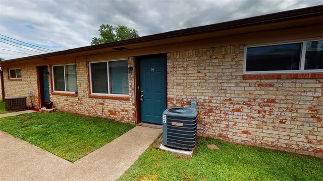 $750 | 206 Lynn Drive, Unit C, Bryan, TX 77801