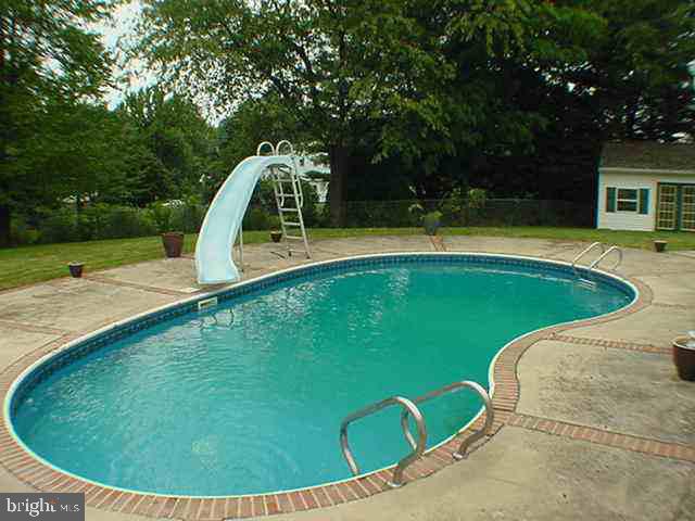 1275 Roush Road Hummelstown, PA 17036 - Photo 4 of 12 Gallery Image 4