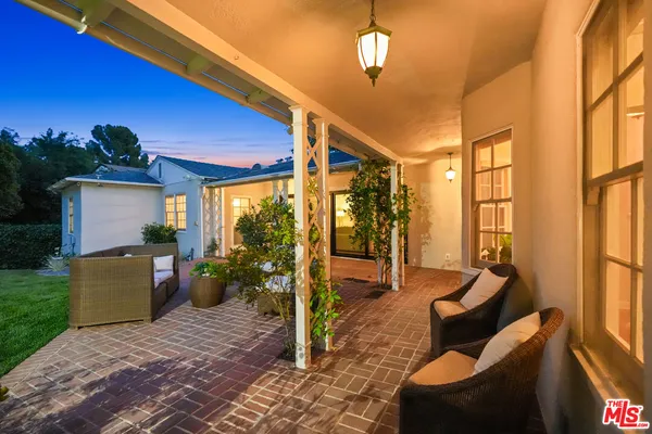 $1,898,000 | 1609 Las Flores Drive, Glendale, CA 91207