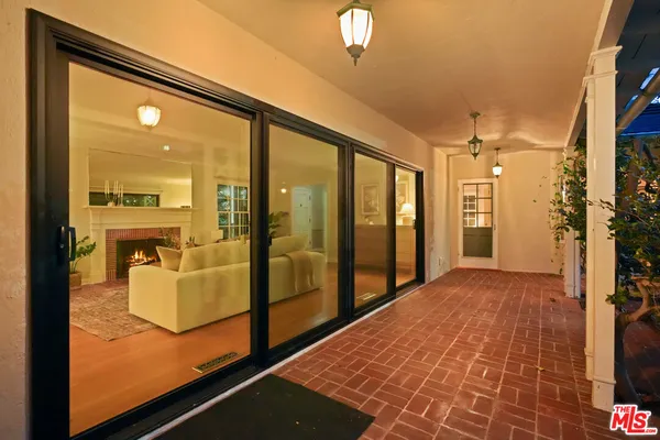 $1,898,000 | 1609 Las Flores Drive, Glendale, CA 91207