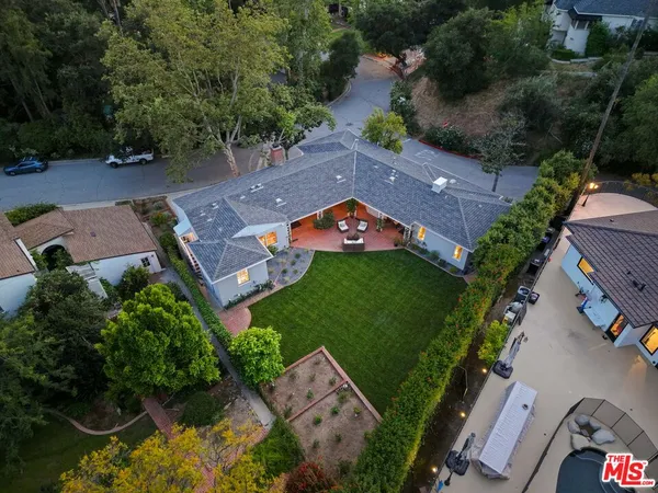 $1,898,000 | 1609 Las Flores Drive, Glendale, CA 91207