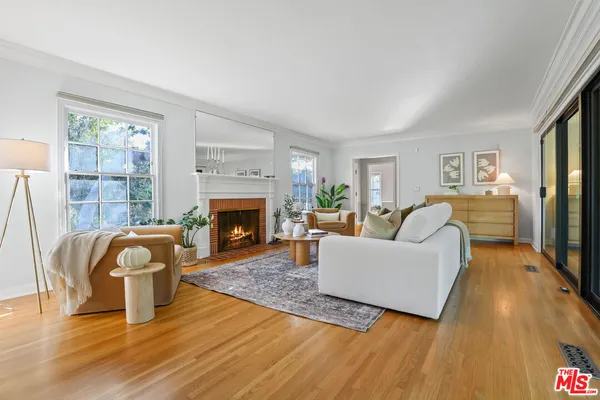 $1,898,000 | 1609 Las Flores Drive, Glendale, CA 91207