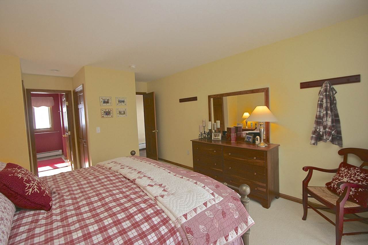 256 Crawford Ridge Road, Unit 5 Carroll, NH 03595 - Photo 15 of 40
