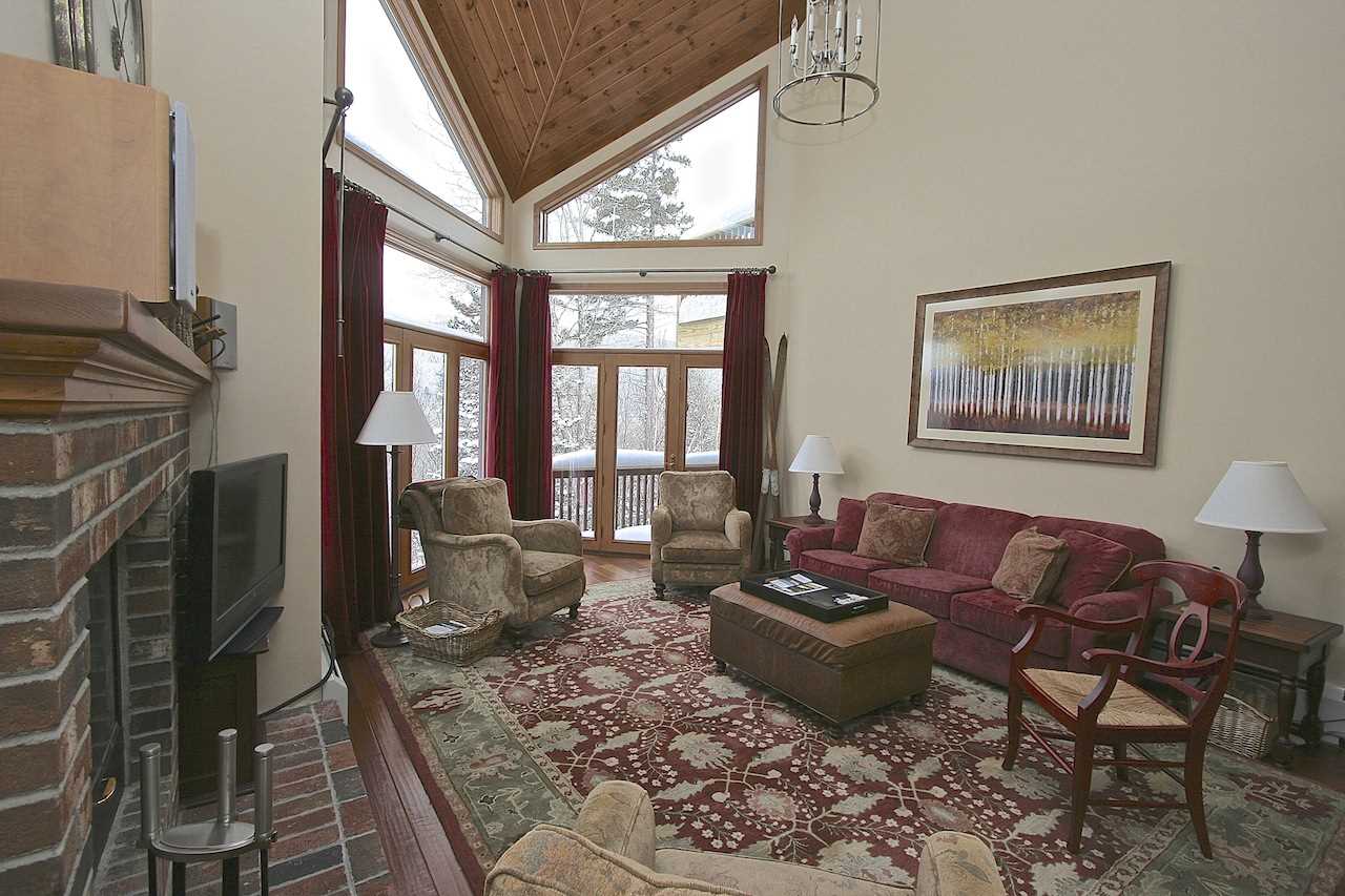 256 Crawford Ridge Road, Unit 5 Carroll, NH 03595 - Photo 3 of 40