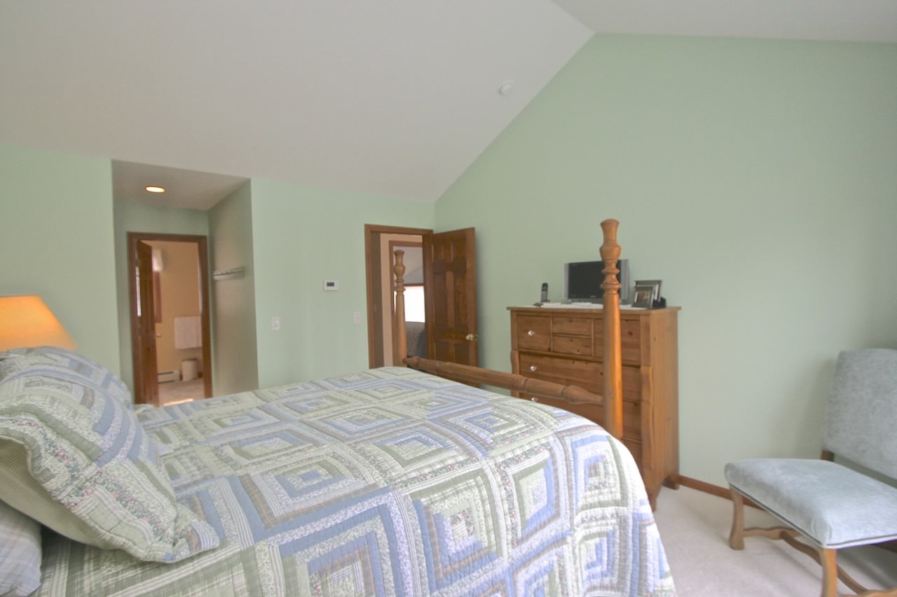 256 Crawford Ridge Road, Unit 5 Carroll, NH 03595 - Photo 23 of 40