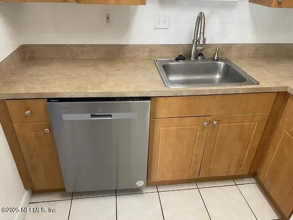 $1,225 | 5811 Atlantic Boulevard, Unit 253, Jacksonville, FL 32207