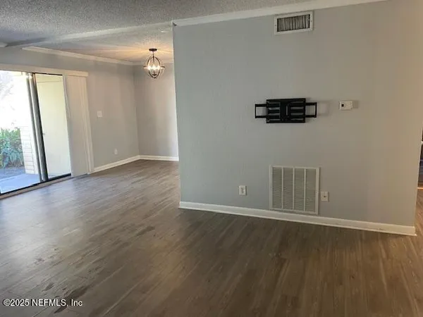 $1,225 | 5811 Atlantic Boulevard, Unit 253, Jacksonville, FL 32207