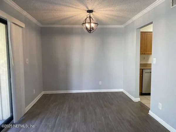 $1,225 | 5811 Atlantic Boulevard, Unit 253, Jacksonville, FL 32207