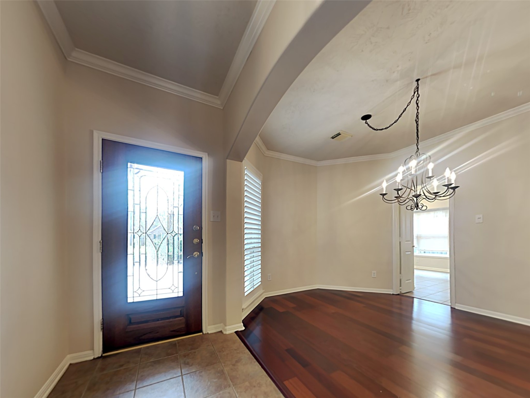 155 South Queenscliff Circle Spring, TX 77382 - Photo 2 of 19