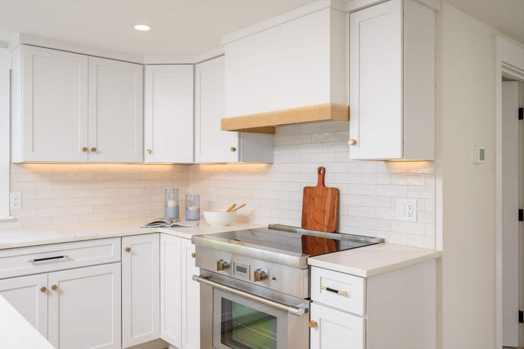 3 Patriots Way Hingham, MA 02043 - Photo 11 of 39