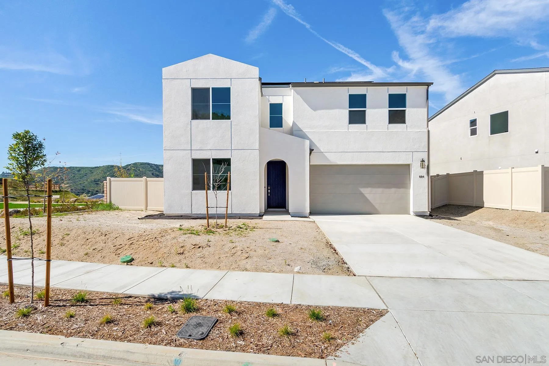 684 Meadowood Street Fallbrook, CA 92028 - Photo 1 of 25