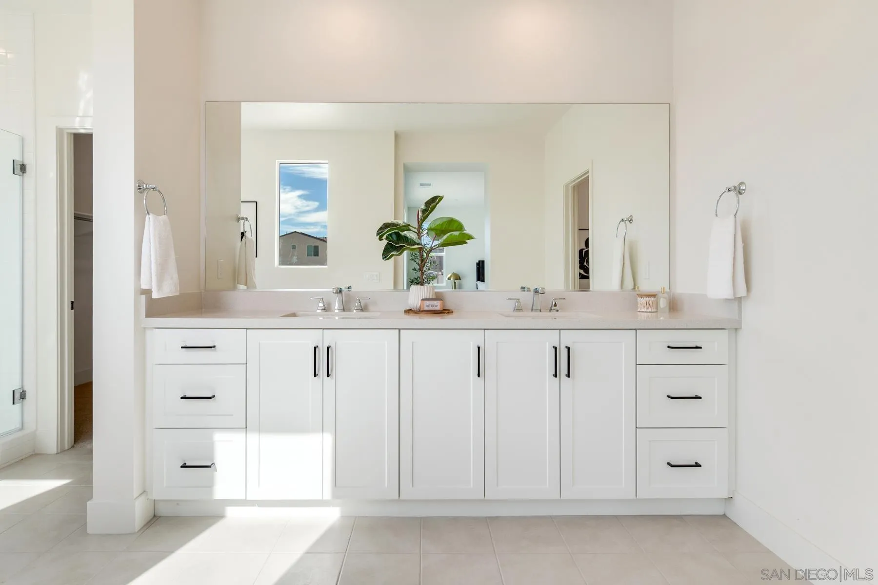 684 Meadowood Street Fallbrook, CA 92028 - Photo 17 of 25